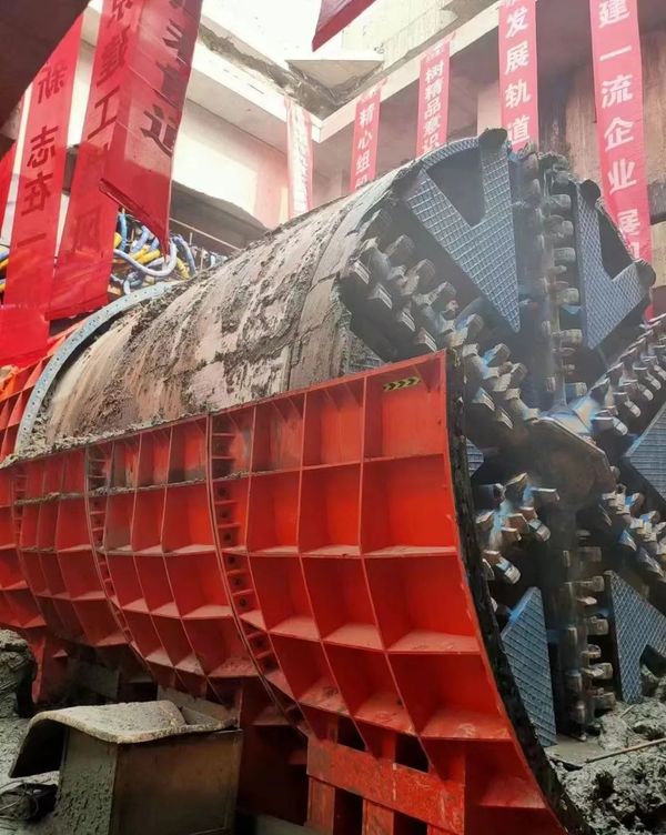 喜訊！！！北京地鐵17號線左線昨日順利接收成功，北京建工土木工程有限公司攜手河南隧通機械有限公司為中國現代化建設再立新功！(圖6)