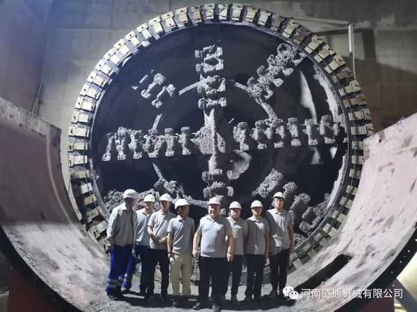 喜訊！！！北京地鐵17號線左線昨日順利接收成功，北京建工土木工程有限公司攜手河南隧通機械有限公司為中國現代化建設再立新功！(圖5)